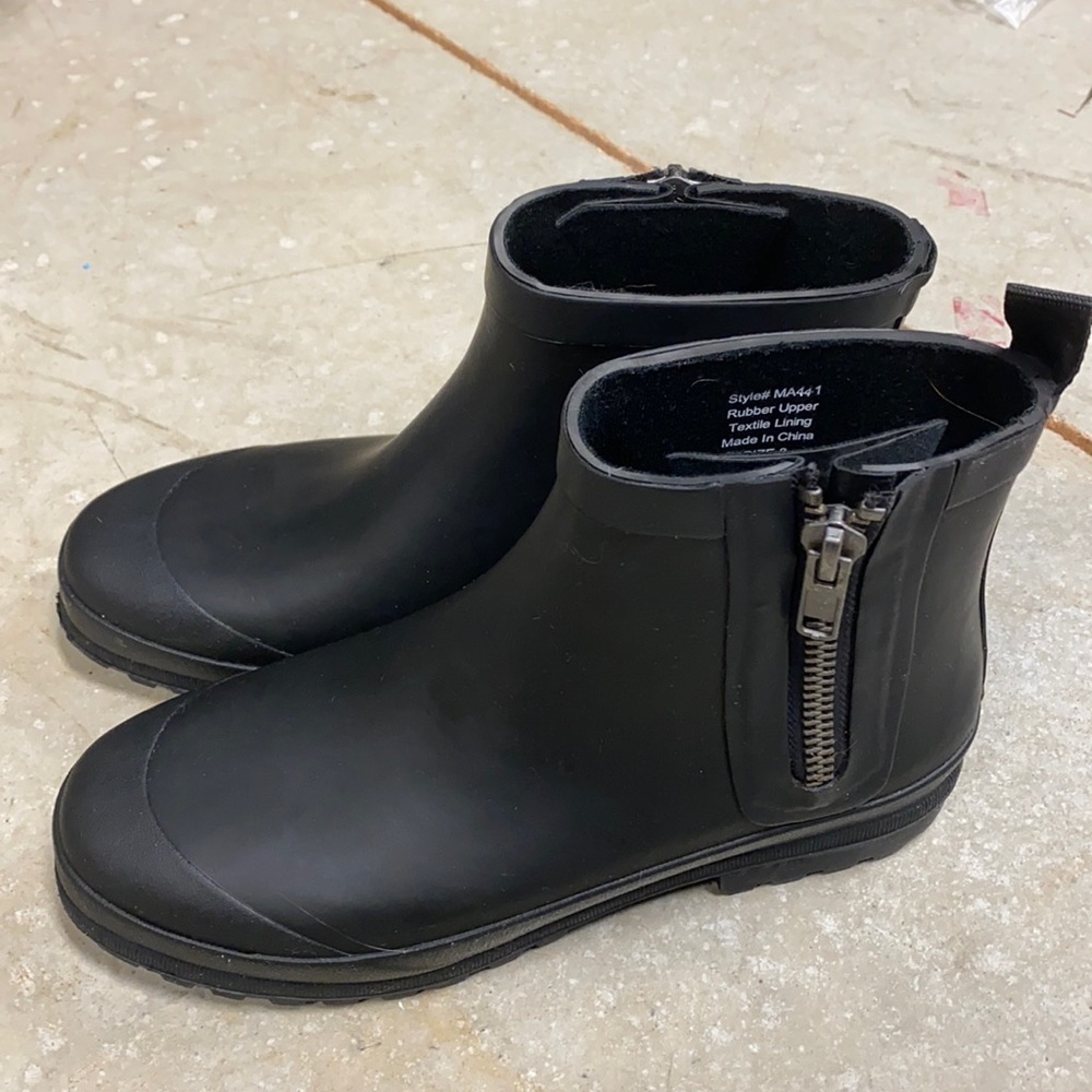 Madewell The Zip-Up Lugsole Rain Boot missing loop
